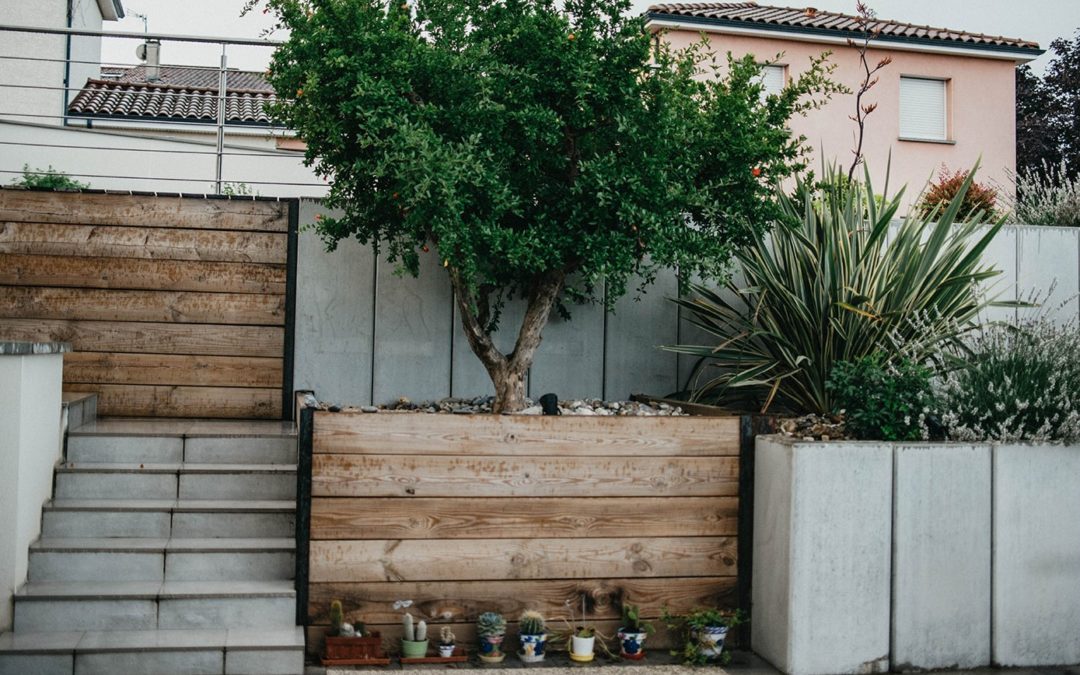 AMÉNAGEMENT D’UN JARDIN EN PENTE