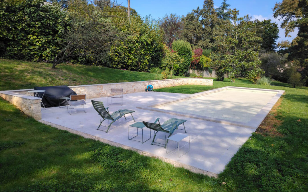 Aménagement complet autour d’une piscine maçonnée